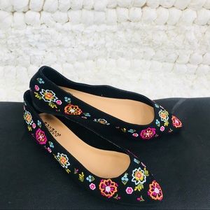 ⭐️NWOT Black Flats w/ Bright, Floral Design